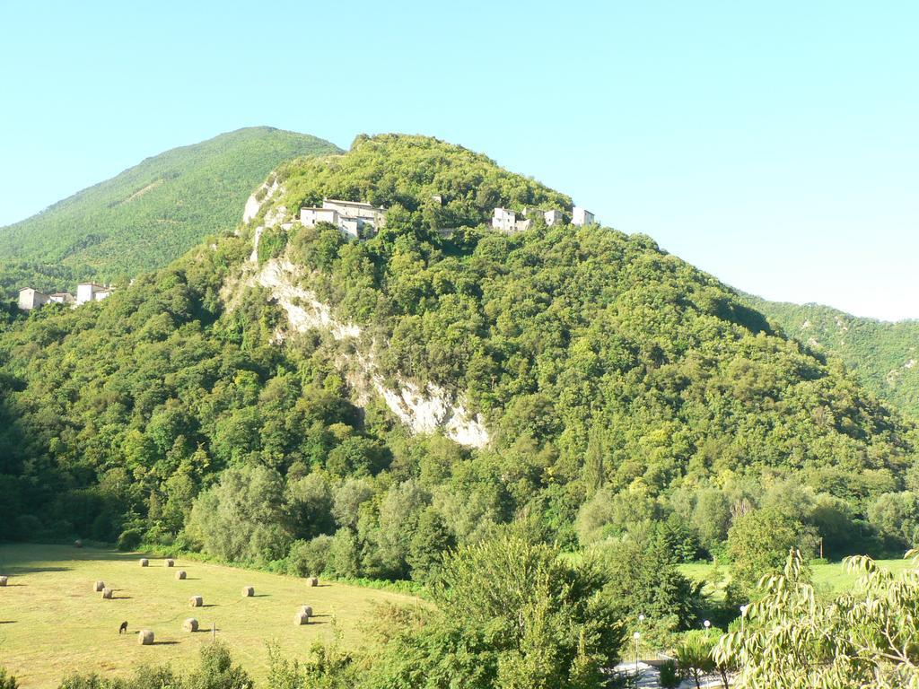 Agriturismo Casale La Palombara Cerreto di Spoleto Exterior photo